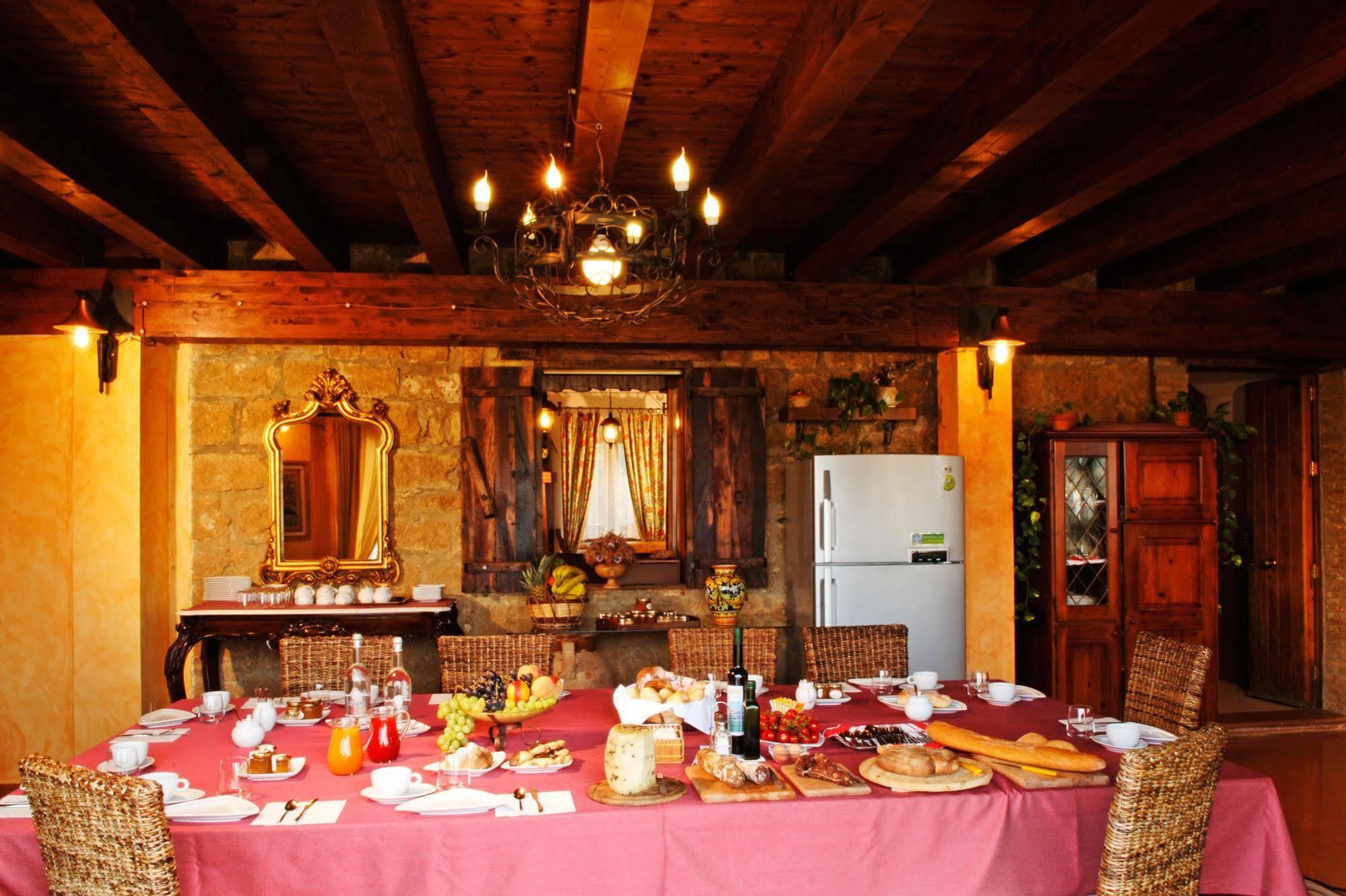 La Casa Sulla Collina D'Oro Bed and Breakfast Piazza Armerina Eksteriør billede